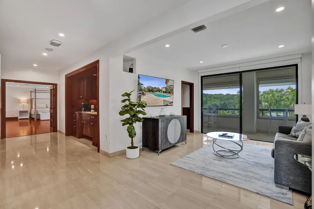 2441 SW 28th Avenue Fort Lauderdale FL 33312