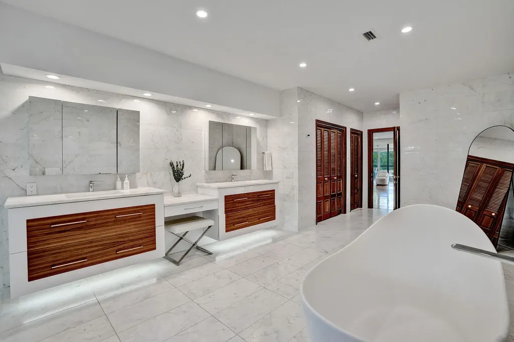 2441 SW 28th Avenue Fort Lauderdale FL 33312
