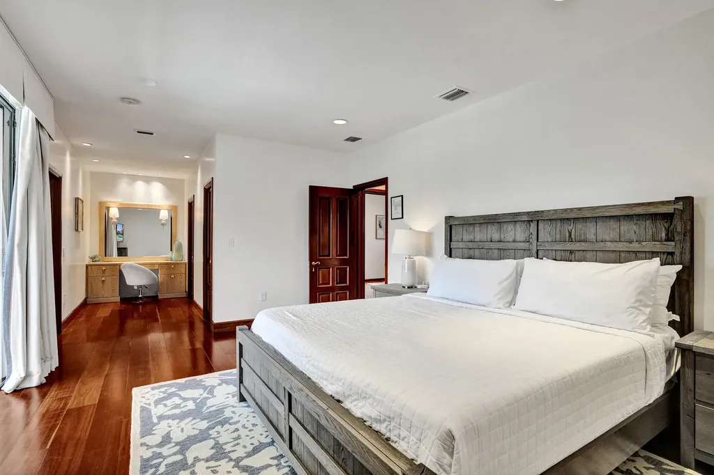2441 SW 28th Avenue Fort Lauderdale FL 33312
