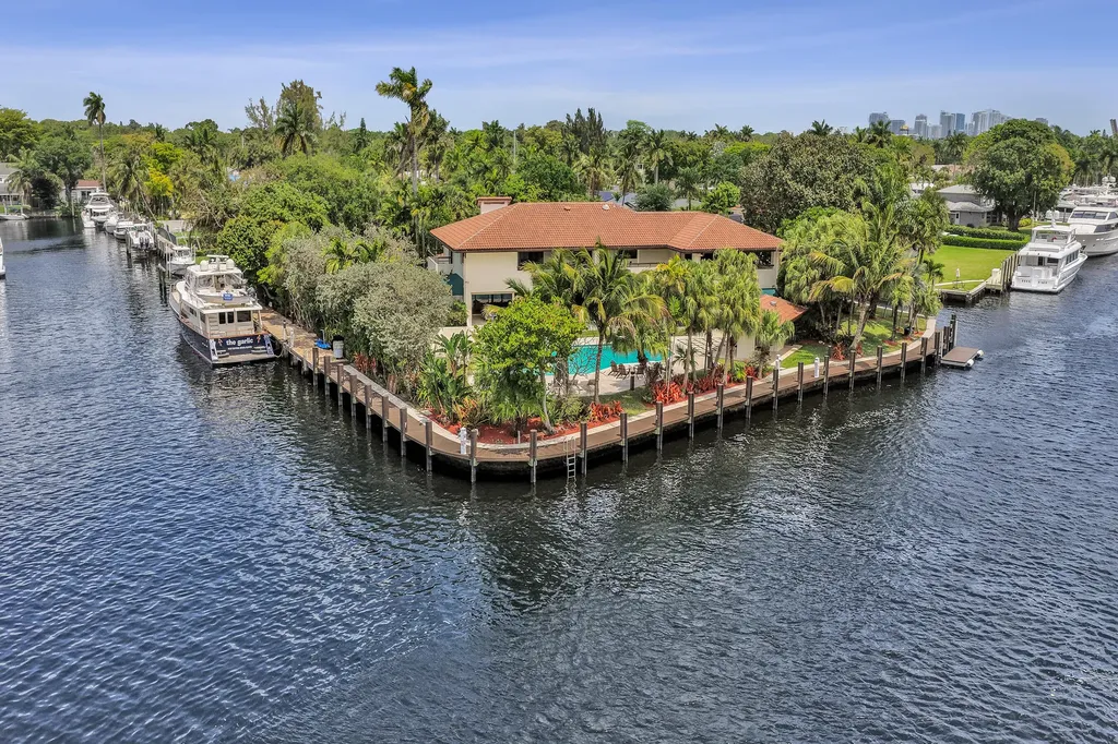 2441 SW 28th Avenue Fort Lauderdale FL 33312