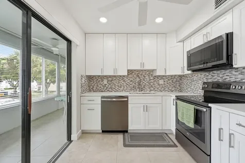 566 Piedmont L Delray Beach FL 33484