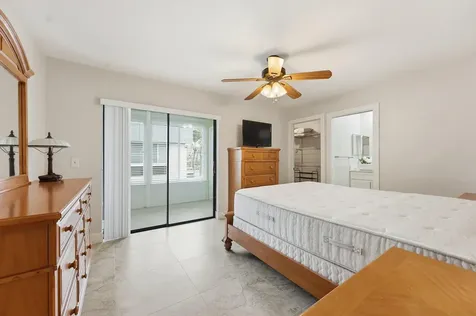 566 Piedmont L Delray Beach FL 33484