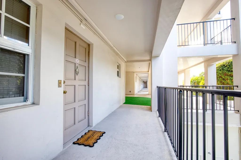 2950 N Palm Aire Drive Pompano Beach FL 33069