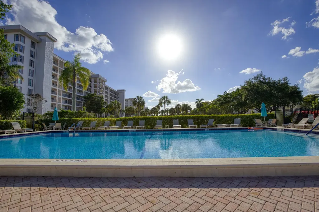 2950 N Palm Aire Drive Pompano Beach FL 33069