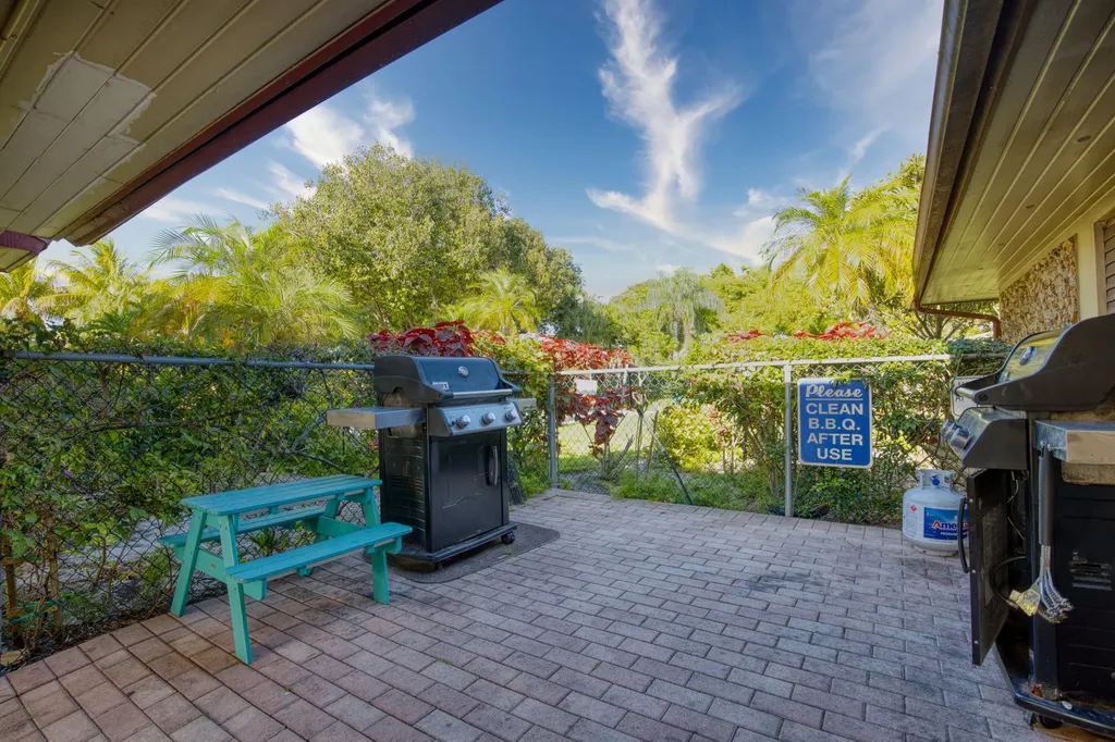 2950 N Palm Aire Drive Pompano Beach FL 33069