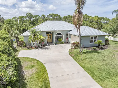 6489 53rd Circle Vero Beach FL 32967