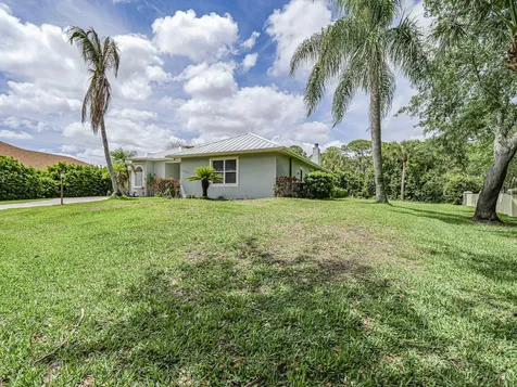 6489 53rd Circle Vero Beach FL 32967