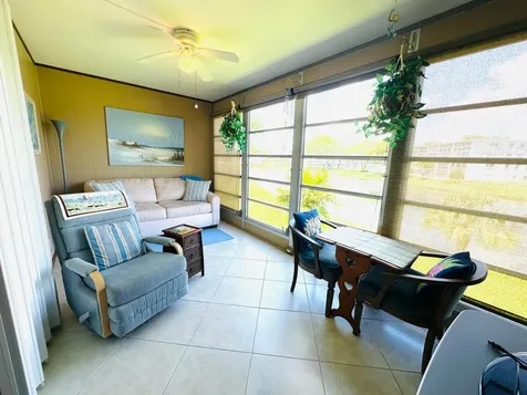 2132 Cambridge F Deerfield Beach FL 33442