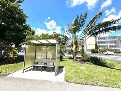 2132 Cambridge F Deerfield Beach FL 33442