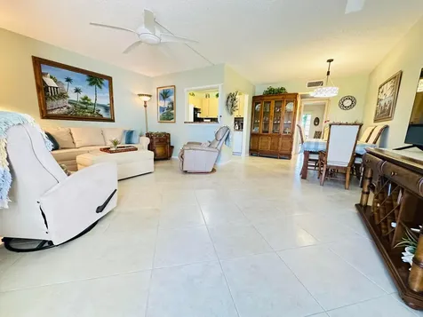 2132 Cambridge F Deerfield Beach FL 33442