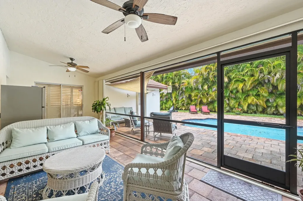 12043 SW 1st Street Coral Springs FL 33071