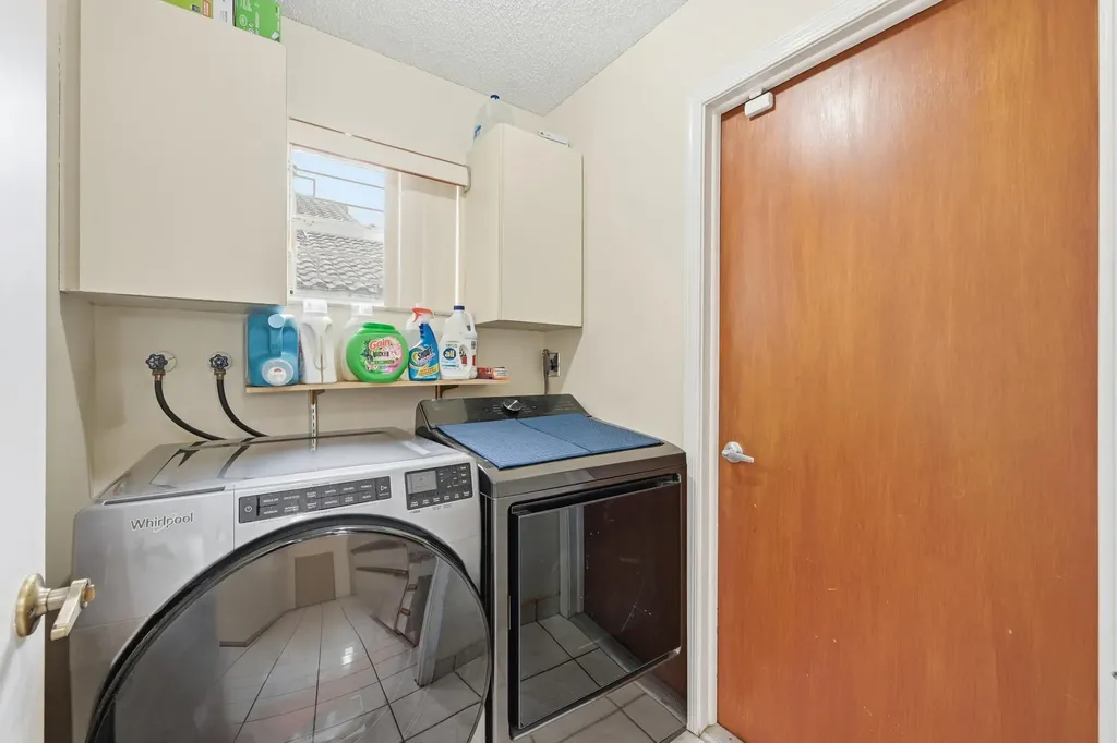 12043 SW 1st Street Coral Springs FL 33071