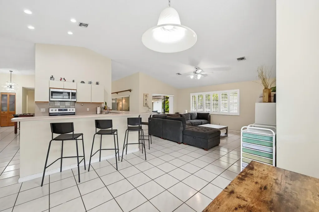 12043 SW 1st Street Coral Springs FL 33071