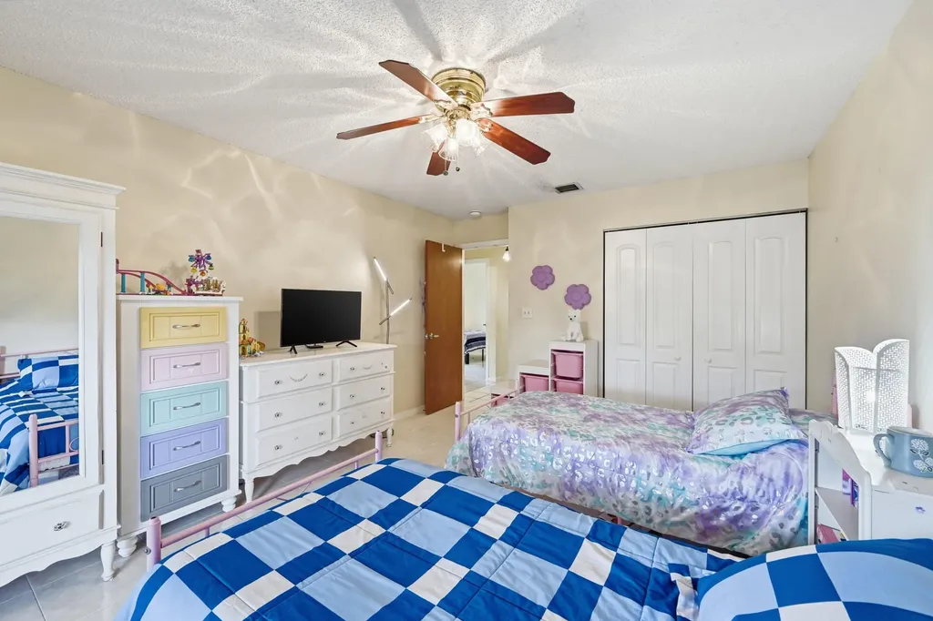 12043 SW 1st Street Coral Springs FL 33071