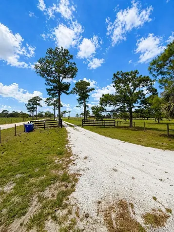 1075 SW Rucks Dairy Road Okeechobee FL 34974