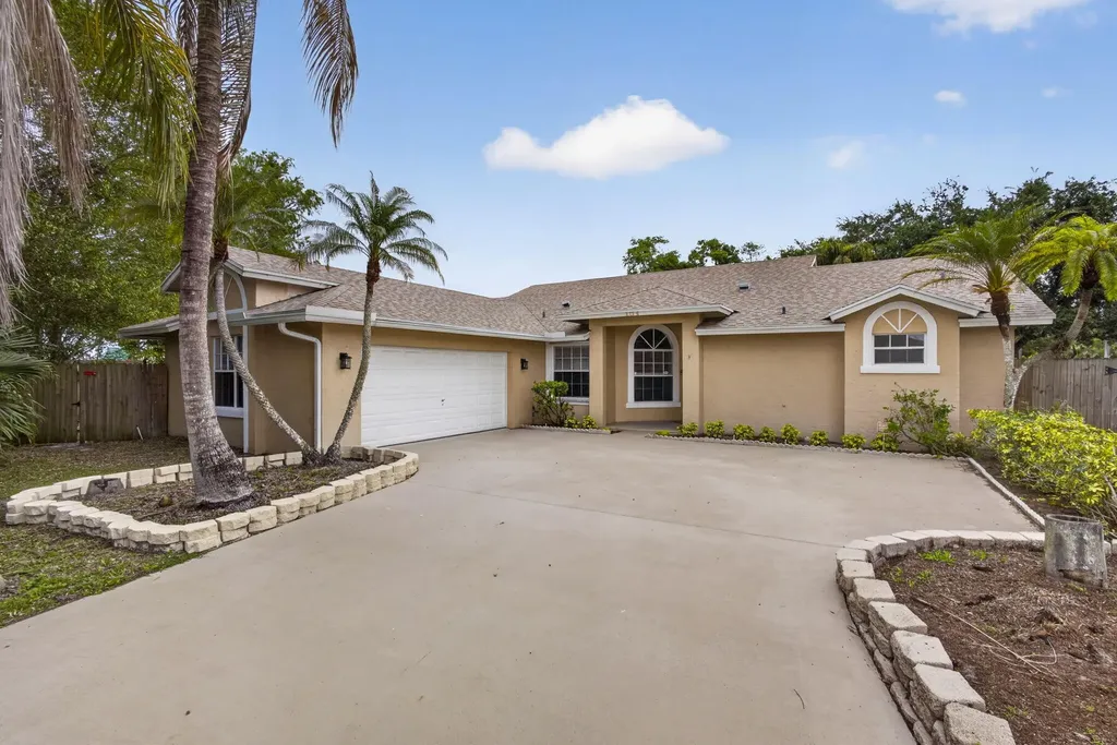 103 Oxford Court Royal Palm Beach FL 33411