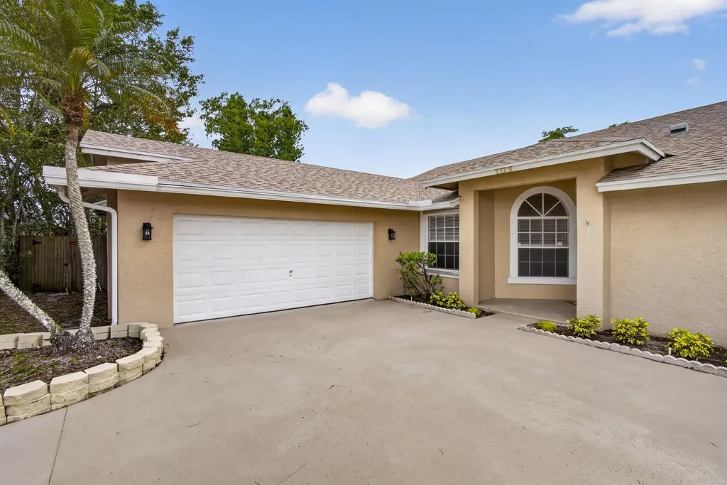 103 Oxford Court Royal Palm Beach FL 33411