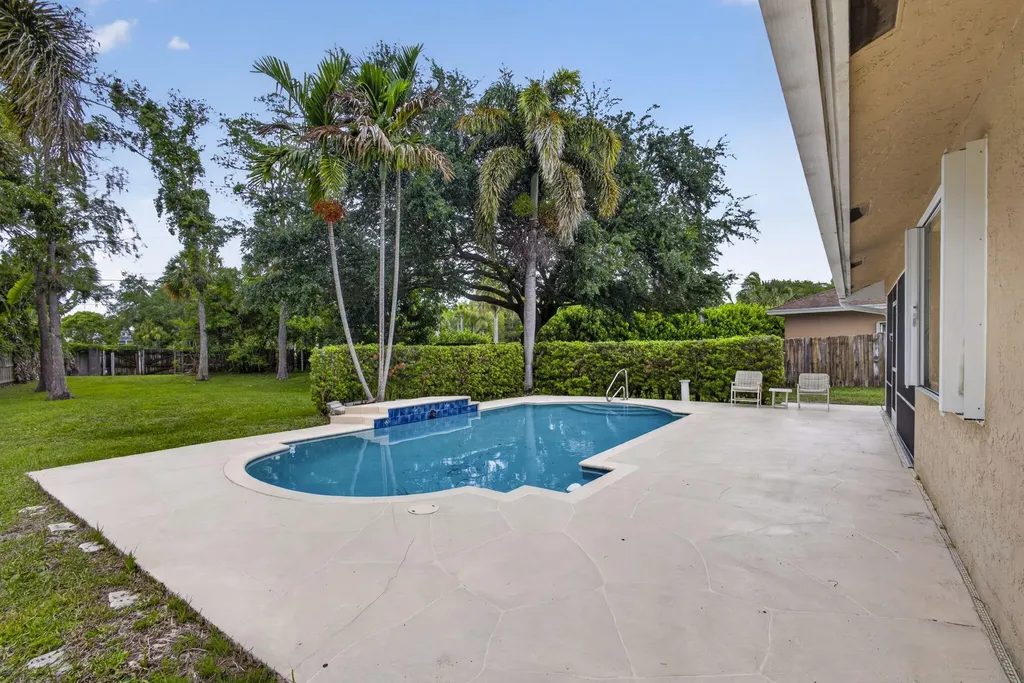 103 Oxford Court Royal Palm Beach FL 33411