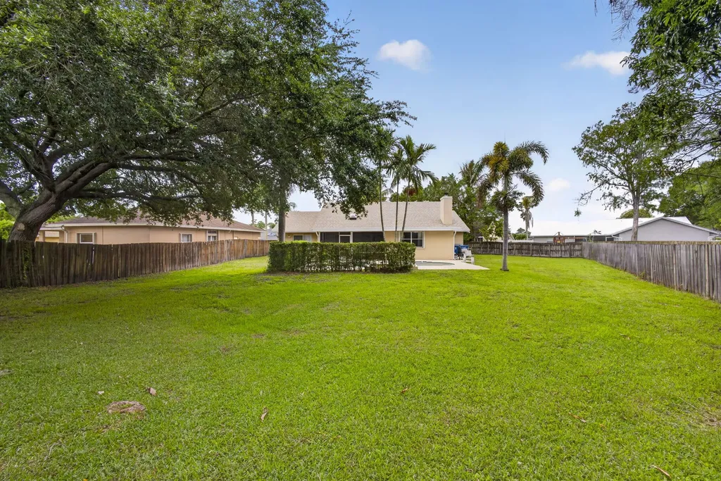 103 Oxford Court Royal Palm Beach FL 33411