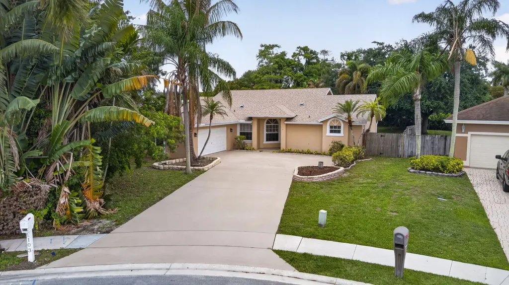 103 Oxford Court Royal Palm Beach FL 33411