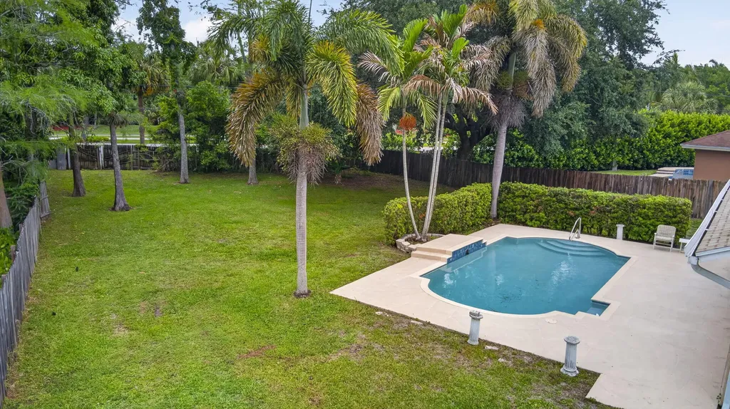 103 Oxford Court Royal Palm Beach FL 33411