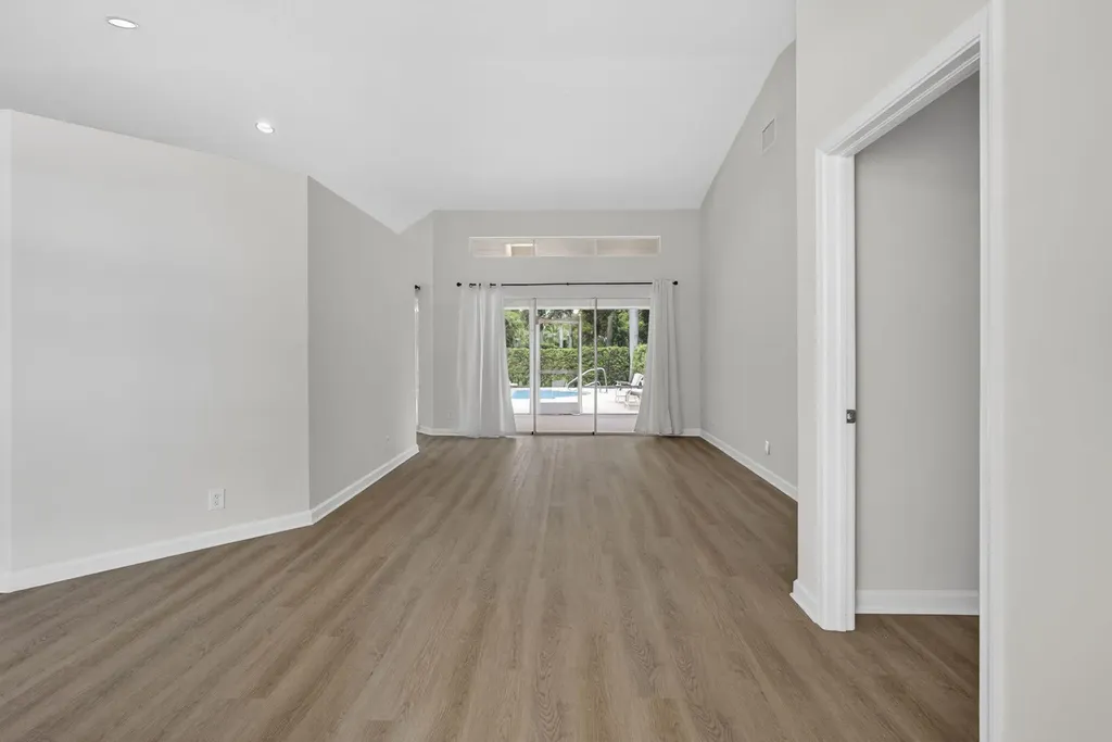 103 Oxford Court Royal Palm Beach FL 33411