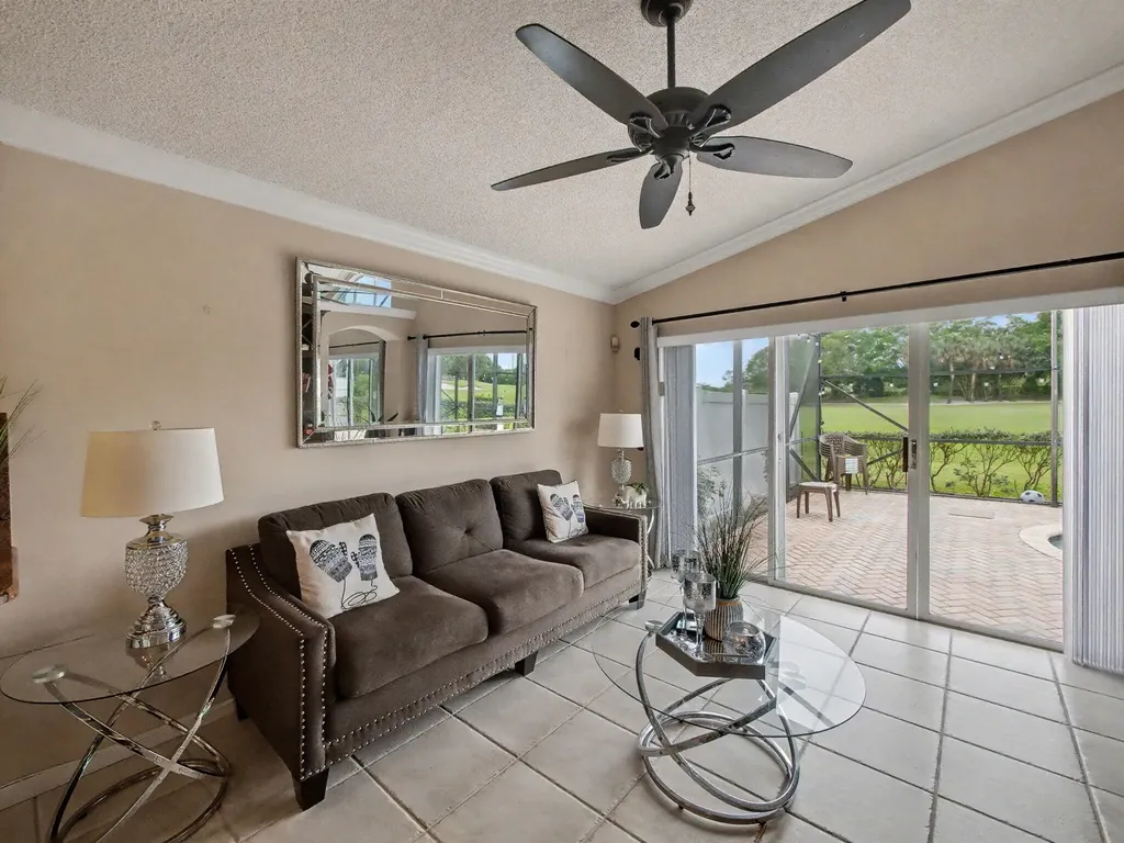 6292 Grand Cypress Circle Lake Worth FL 33463