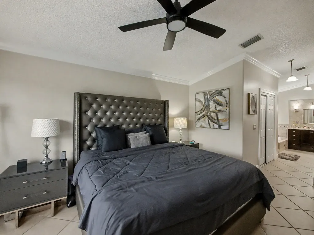 6292 Grand Cypress Circle Lake Worth FL 33463