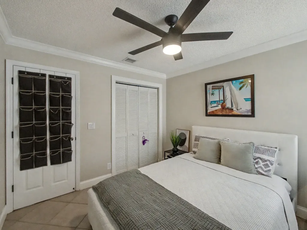 6292 Grand Cypress Circle Lake Worth FL 33463