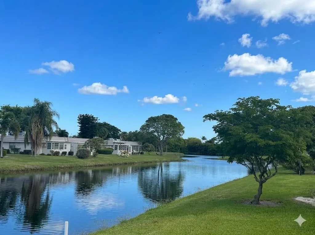 183 Valencia Delray Beach FL 33446