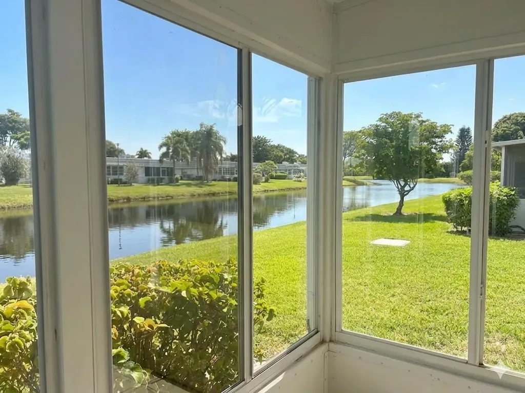 183 Valencia Delray Beach FL 33446