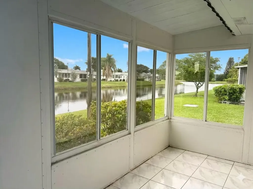 183 Valencia Delray Beach FL 33446