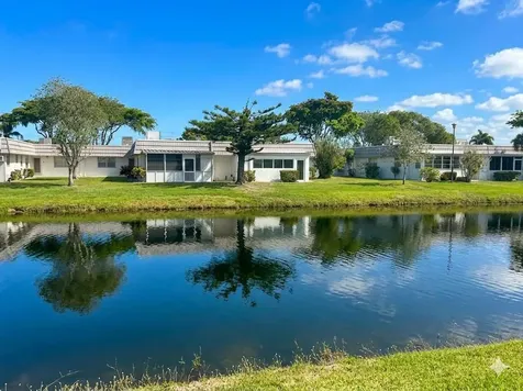 183 Valencia Delray Beach FL 33446