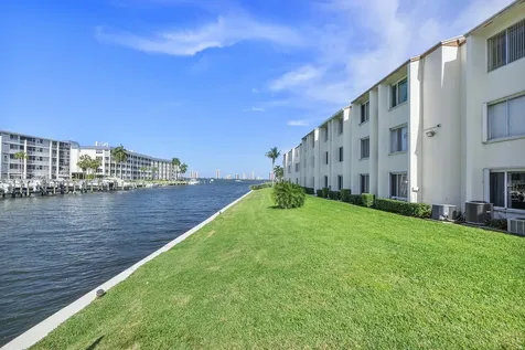 125 Shore Court North Palm Beach FL 33408