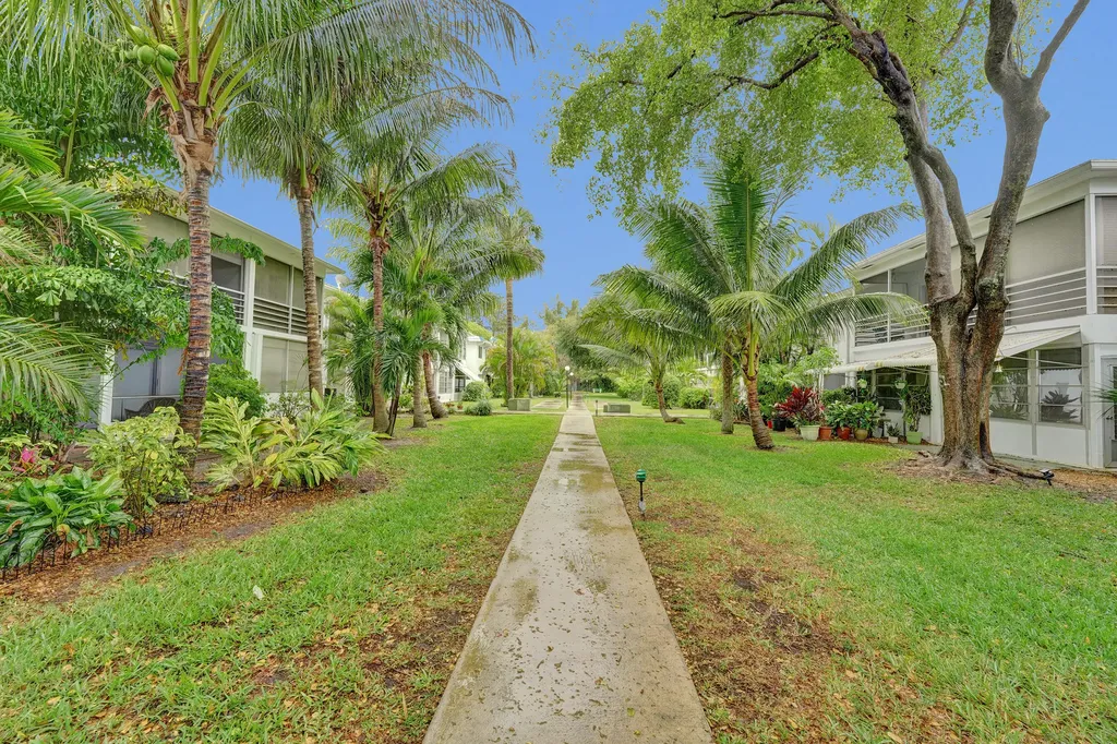 2551 W Golf Boulevard Pompano Beach FL 33064