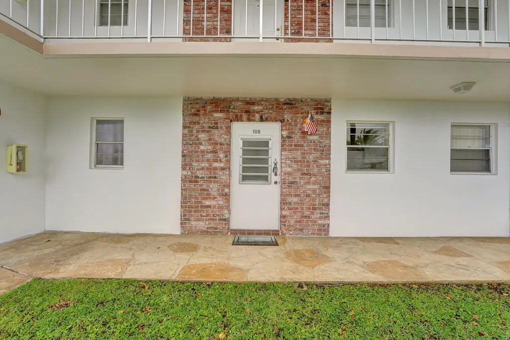 2551 W Golf Boulevard Pompano Beach FL 33064