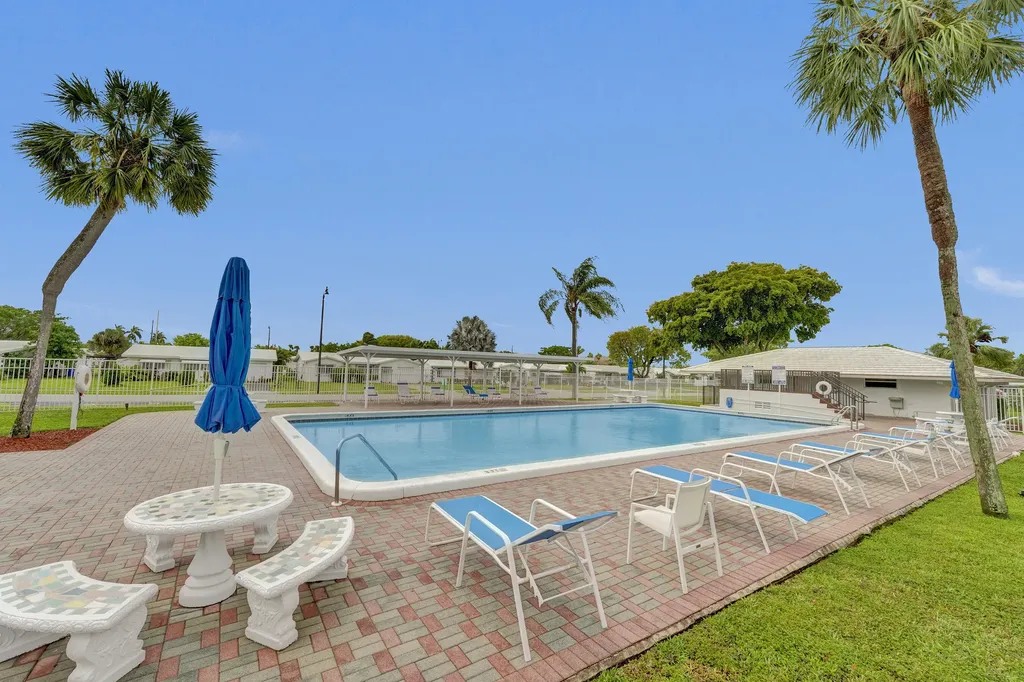 2551 W Golf Boulevard Pompano Beach FL 33064