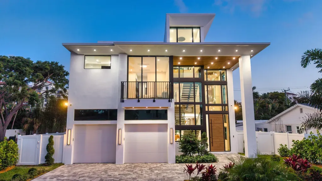 310 NE 2nd Street Boca Raton FL 33432
