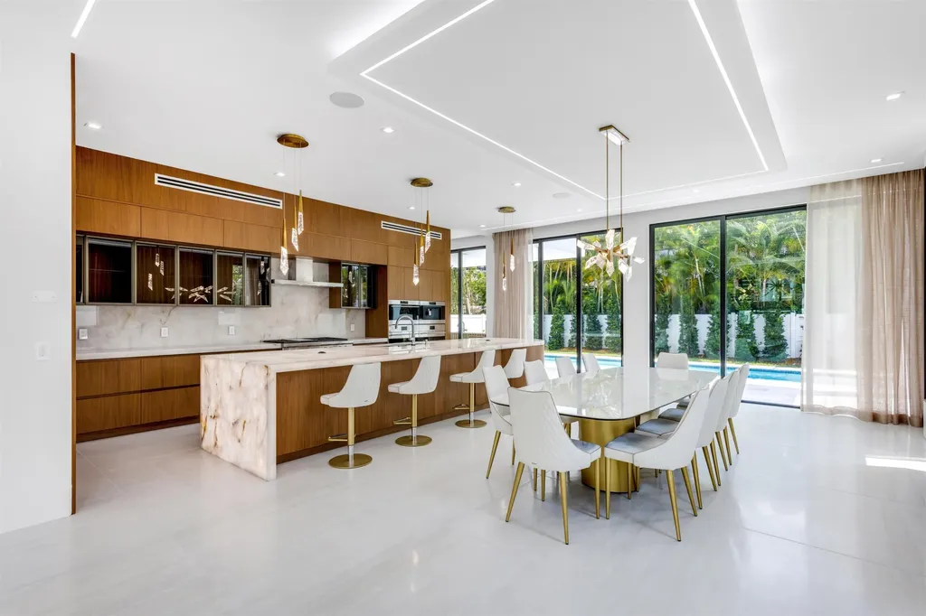 310 NE 2nd Street Boca Raton FL 33432