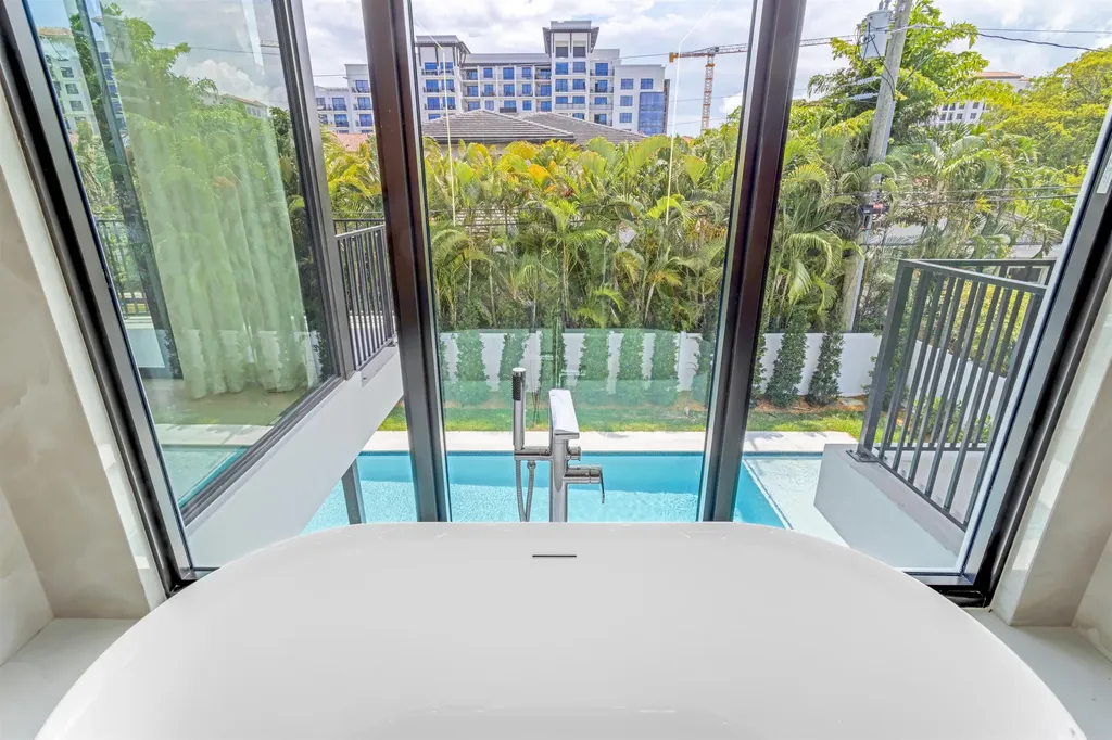 310 NE 2nd Street Boca Raton FL 33432