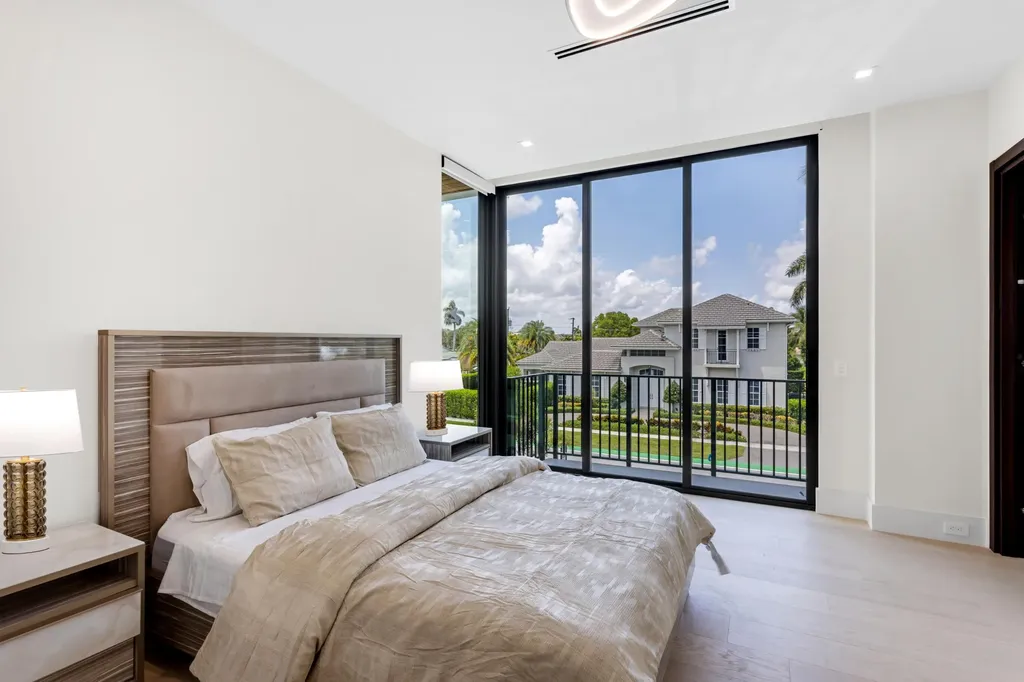 310 NE 2nd Street Boca Raton FL 33432