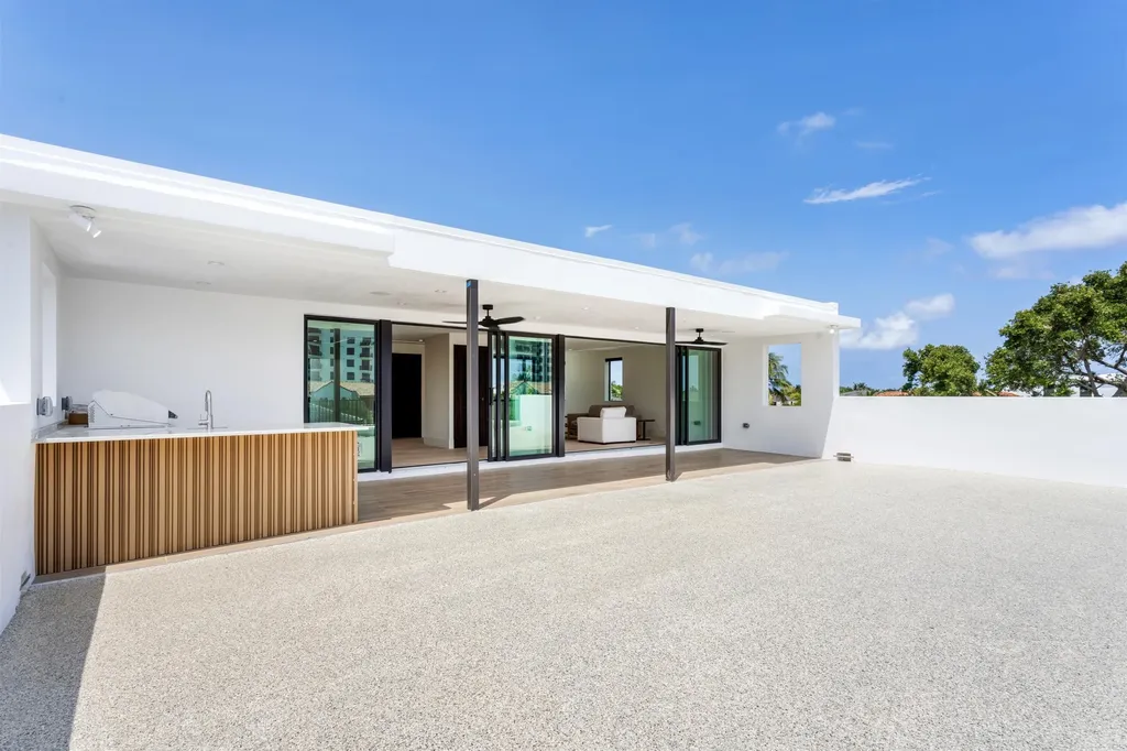310 NE 2nd Street Boca Raton FL 33432