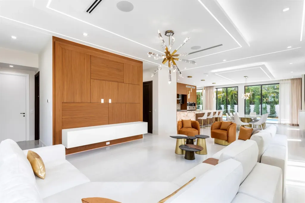 310 NE 2nd Street Boca Raton FL 33432