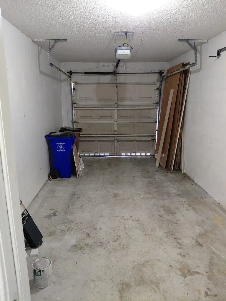 1947 E Discovery Circle E Deerfield Beach FL 33442