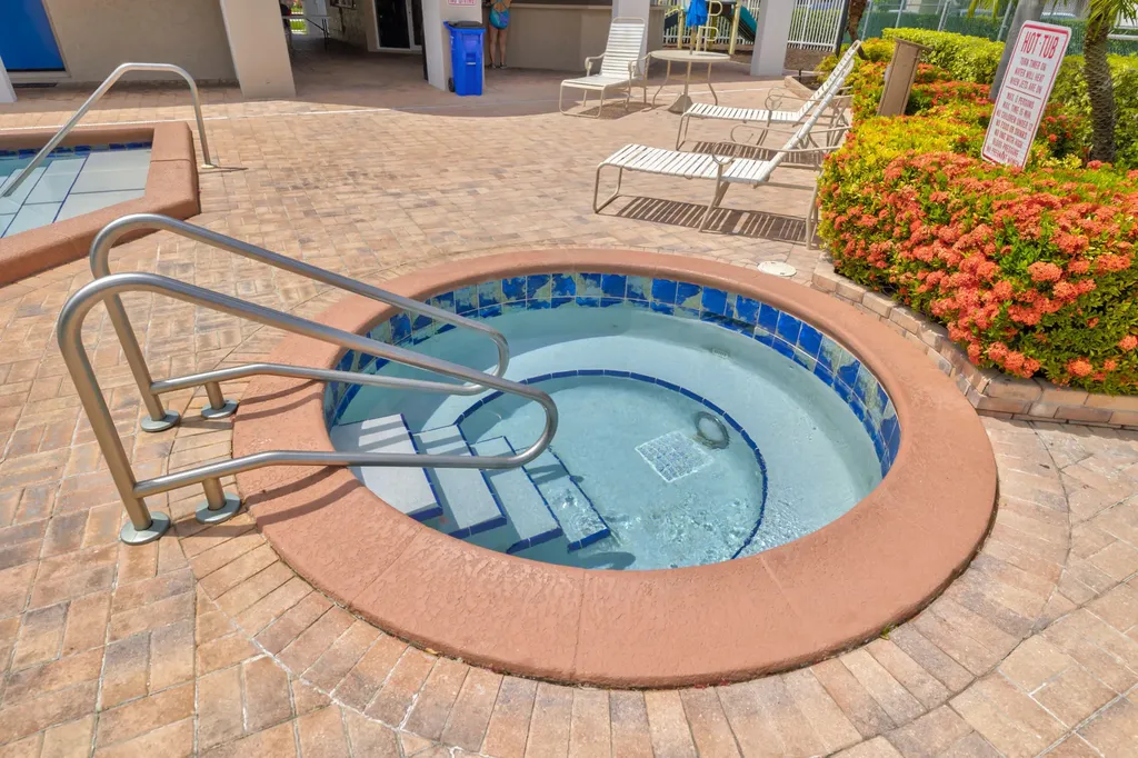 1947 E Discovery Circle E Deerfield Beach FL 33442