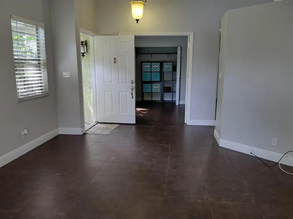 1947 E Discovery Circle E Deerfield Beach FL 33442