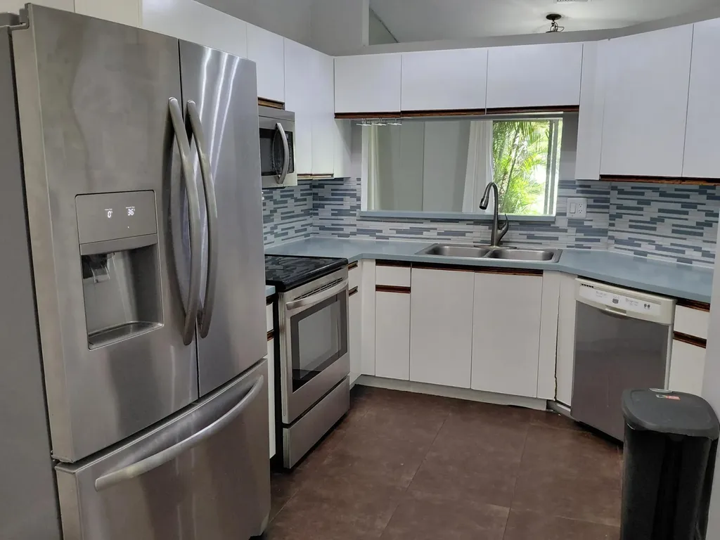 1947 E Discovery Circle E Deerfield Beach FL 33442
