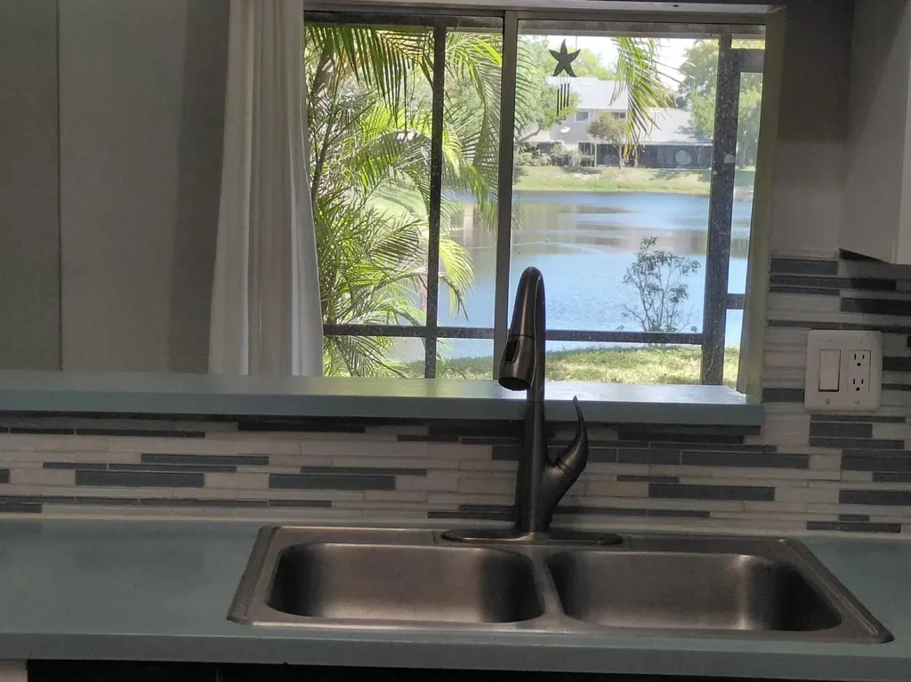 1947 E Discovery Circle E Deerfield Beach FL 33442