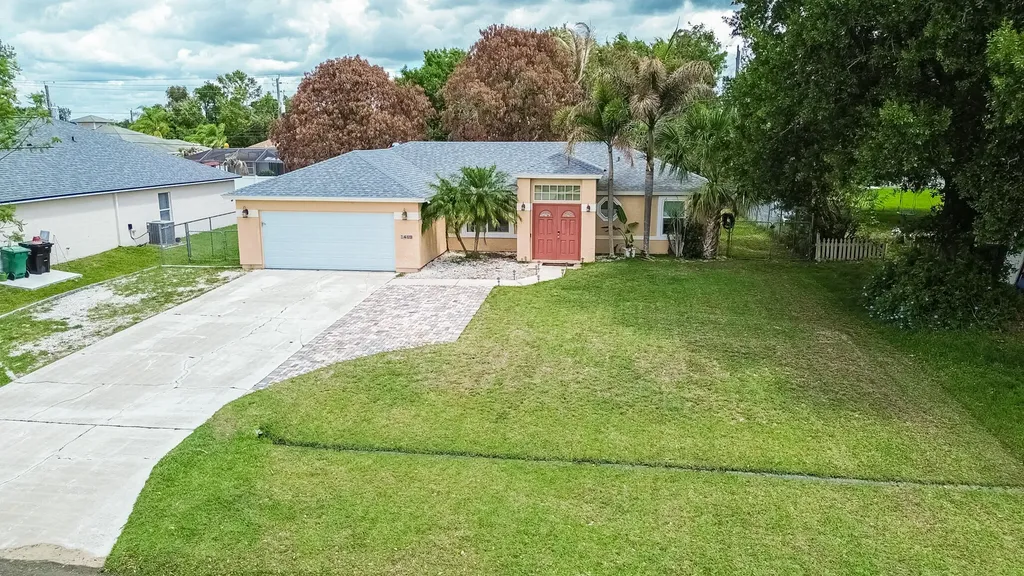 1469 SW Leisure Lane Port St Lucie FL 34953
