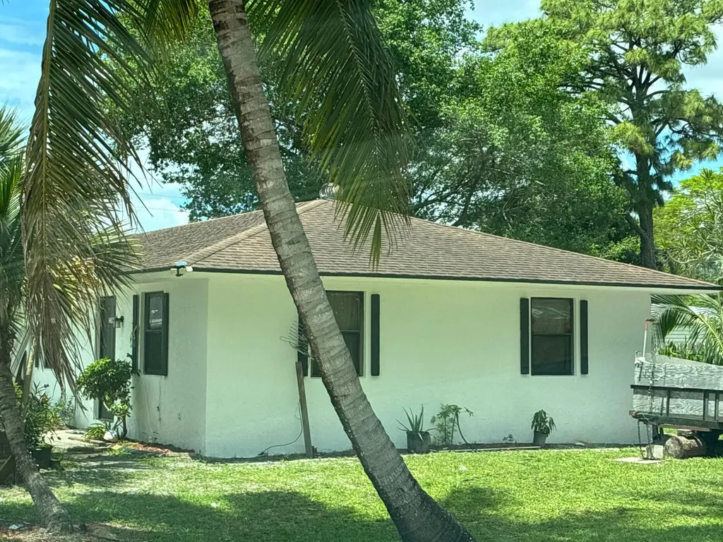 2180 46th Terrace S West Palm Beach FL 33415